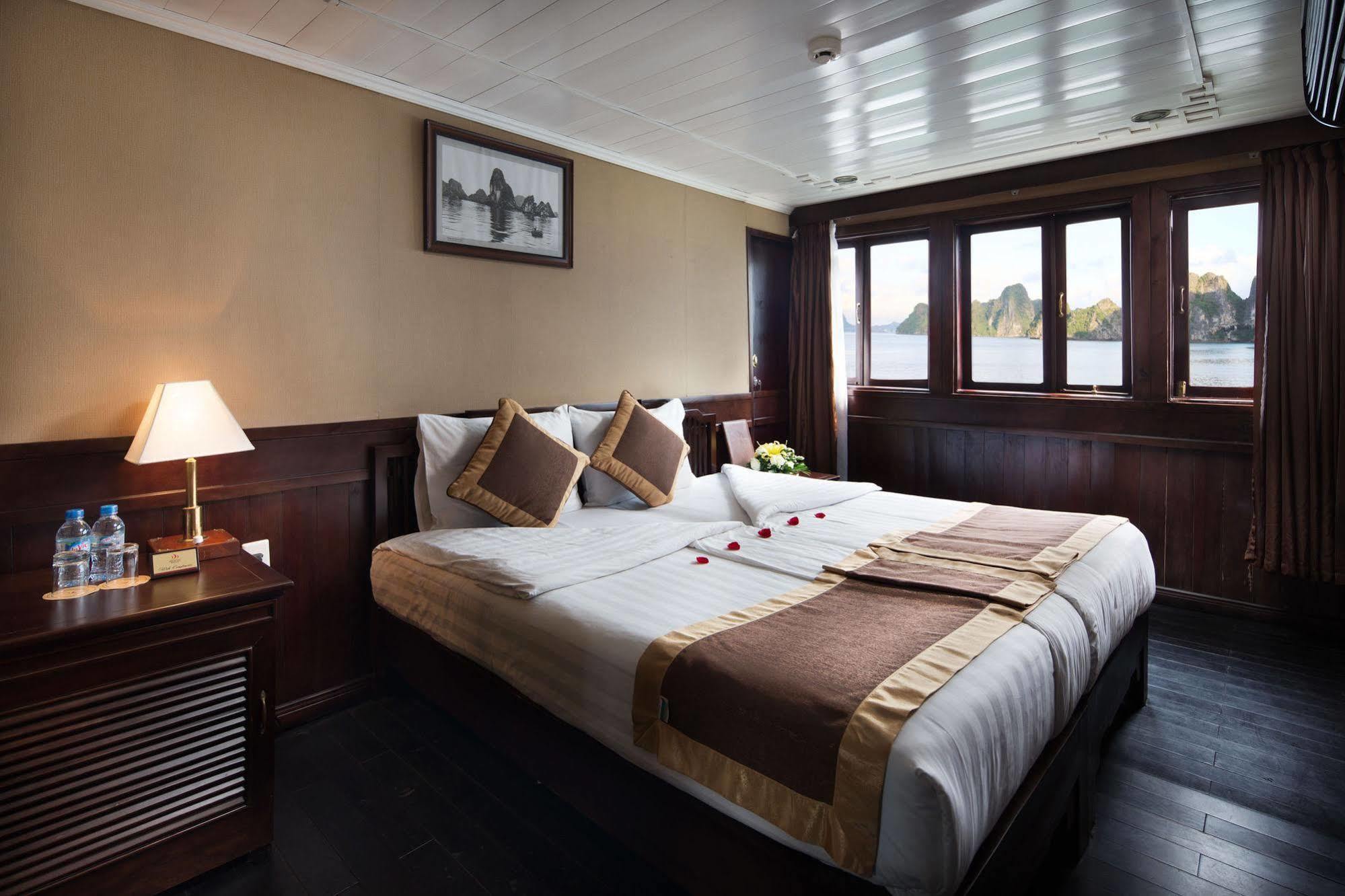 Pelican Classic Cruise Ha Long Eksteriør bilde